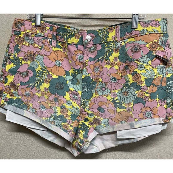 Wild Fable Highest Rise Shorts Women's Size 16 NEW never worn but tag removed - Picture 10 of 12